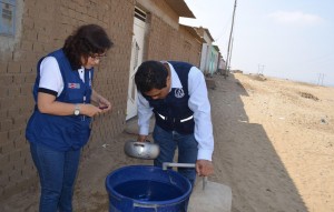 PER---Trujillo--brigadas-visitan-casa-por-casa-para-prevenir-del-dengue